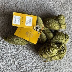 Farmer’s Daughter Fibers Craggy Tweed (2.5 skeins)
